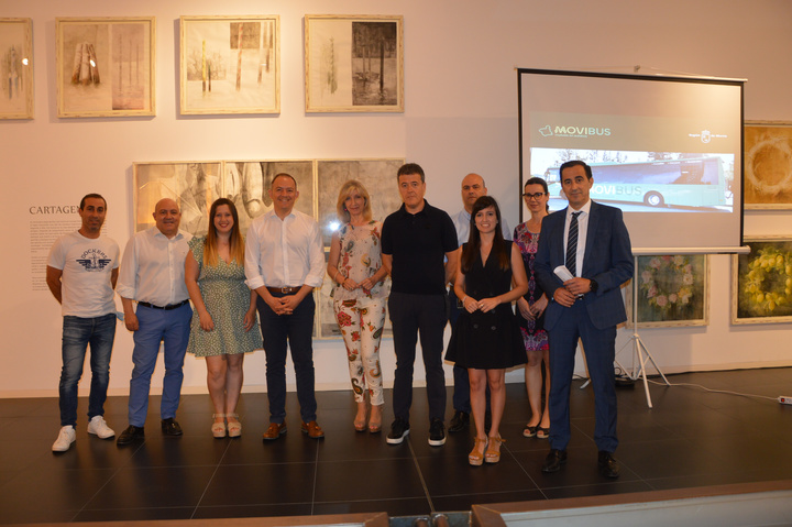 La directora general de Movilidad y Litoral, Marina Munuera, presenta a los representantes de los ayuntamientos de Abarán, Blanca, Cieza, Ojós, Ricote, Ulea y Villanueva del Segura, las novedades de la segunda fase de implantación de Movibus, para los municipios de la Vega Alta y Valle de Ricote