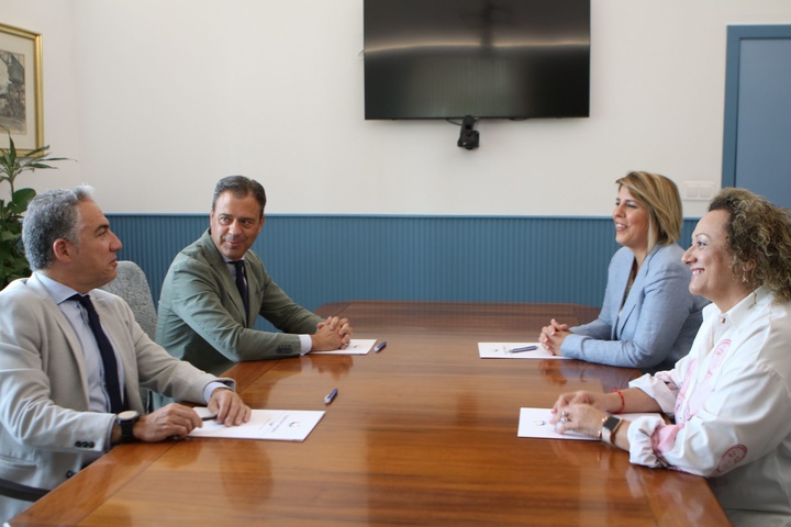 Reunión celebrada esta mañana en la sede de la Autoridad Portuaria