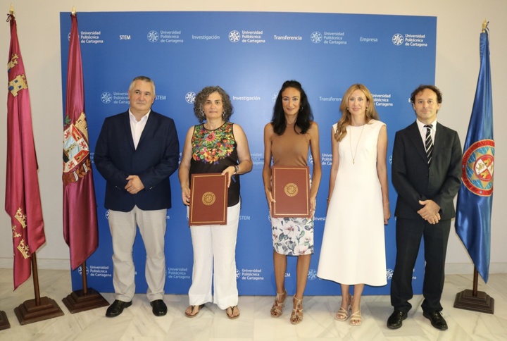 La consejera de Empresa, Empleo, Universidades y Portavocía, Valle Miguélez, durante la creación de la cátedra Centro de Referencia Nacional de Química de Cartagena