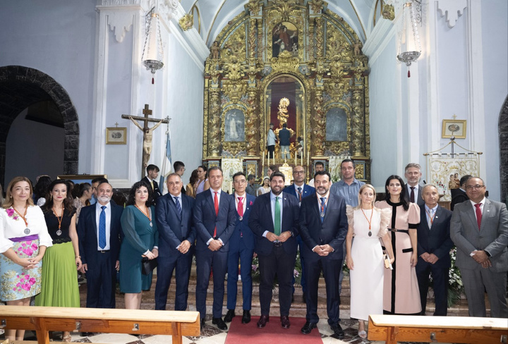 López Miras agradece a la Orden de los Franciscanos "su trabajo al lado de los cehegineros durante todos estos años" (1)