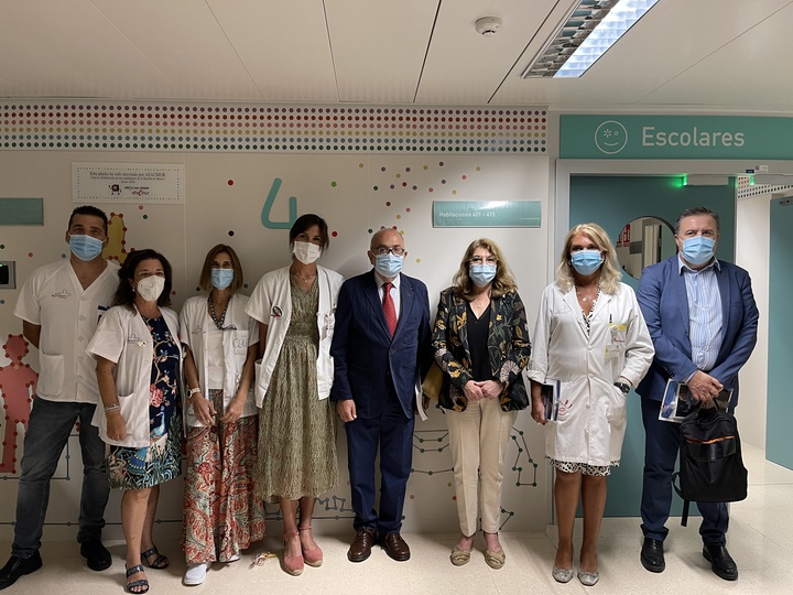 La consejera de Educación, en el inicio del curso de las Aulas Hospitalarias del Hospital de la Arrixaca