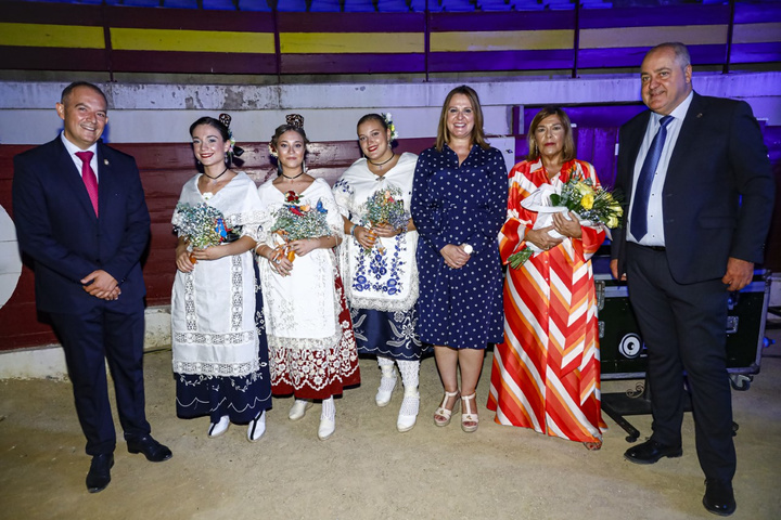 Isabel Franco asiste al pregón de las fiestas patronales de Abarán
