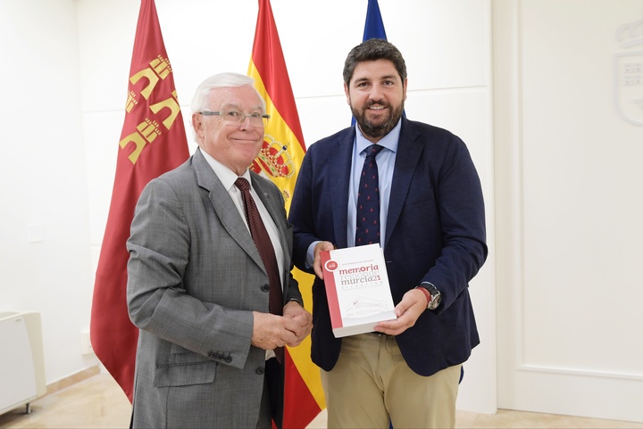 El presidente Fernando López Miras recibe al presidente del CES, José Antonio Cobacho