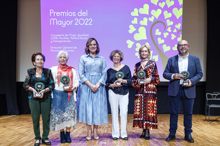 La vicepresidenta y consejera de Mujer, Igualdad, LGTBI, Familias, Política Social y Transparencia, Isabel Franco, presidió el acto de entrega de los 'Premios Mayores Región de Murcia' en el Auditorio y Centro de Congresos Víctor Villegas de Murcia