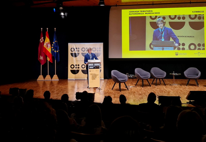 El consejero de Economía, Hacienda y Administración Digital, Luis Alberto Marín, inaugura la Jornada Tributaria Autonómica, que ha reunido en Murcia...