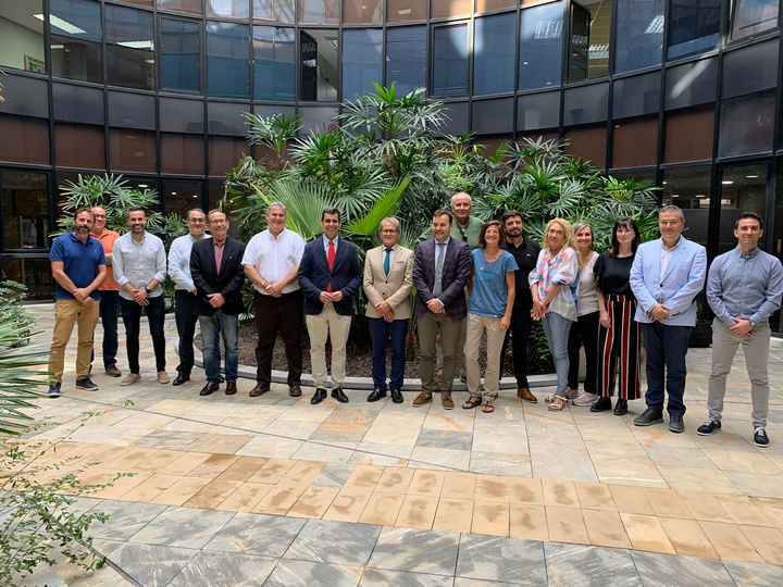 El consejero de Fomento e Infraestructuras, José Ramón Díez de Revenga, junto al jurado de los IX Premios de Calidad en la Edificación de la Región de Murcia.