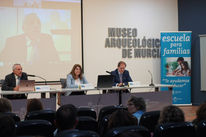 Escuela para Familias