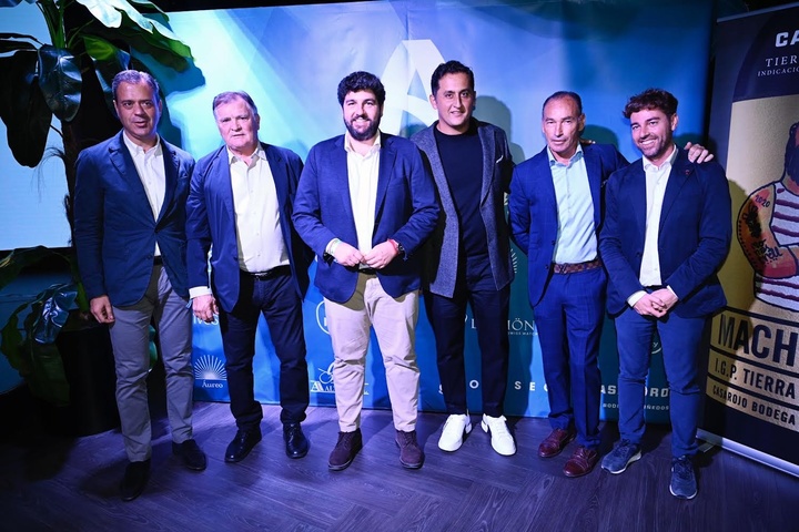 López Miras destaca que "el deporte en la Región de Murcia no sería lo que es hoy en día sin Nicolás Almagro"