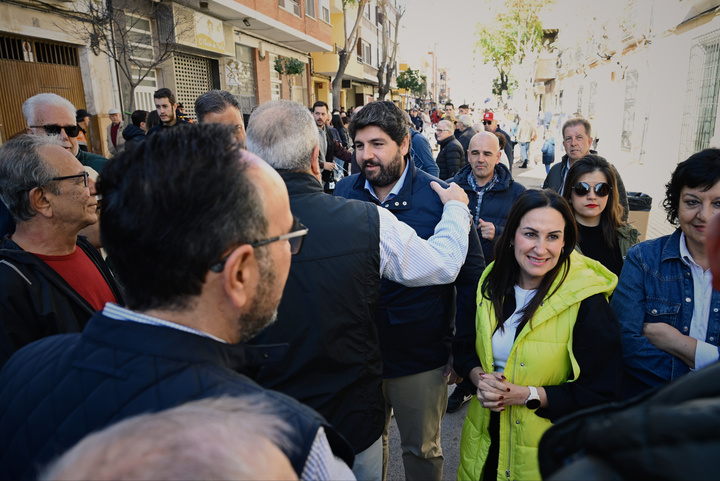 López Miras asiste a la tradicional fiesta de las 'gachasmigas populares' de Yecla (2)