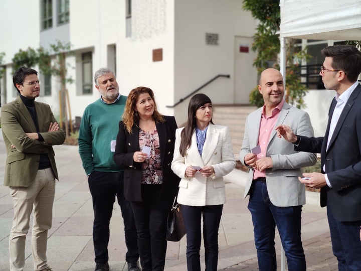 La directora general de Movilidad y Litoral, Marina Munuera, junto al alcalde Molina de Segura, Eliseo García, durante la encuesta del Plan Metropolitano de la ciudad de Murcia y su área de influencia (1)