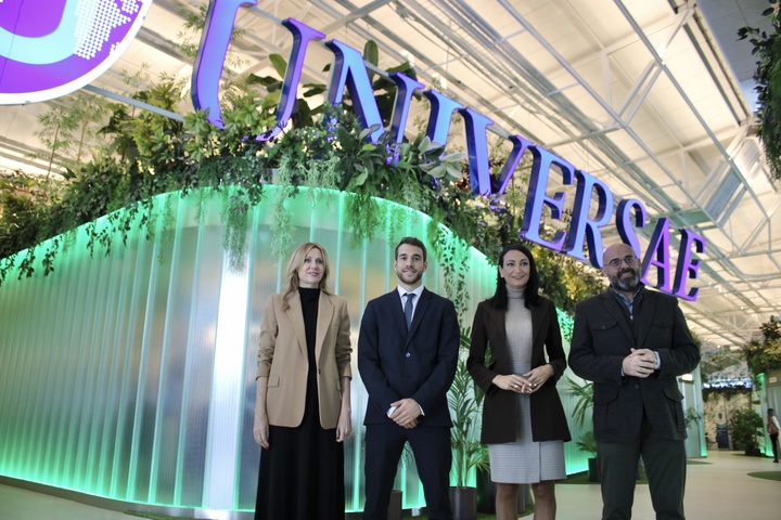 Valle Miguélez destaca la apuesta de las empresas de la Región por la innovación, en su visita al Instituto Superior de Formación Profesional Universae