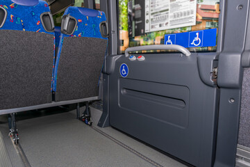 Catorce asociaciones han resultado beneficiarias de las ayudas destinadas a subvencionar el transporte de las personas con discapacidad