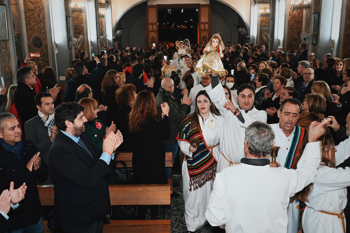López Miras ensalza que Abarán se convierte en el "centro de la tradición y la identidad de la Región de Murcia" en el Día del Niño (2)