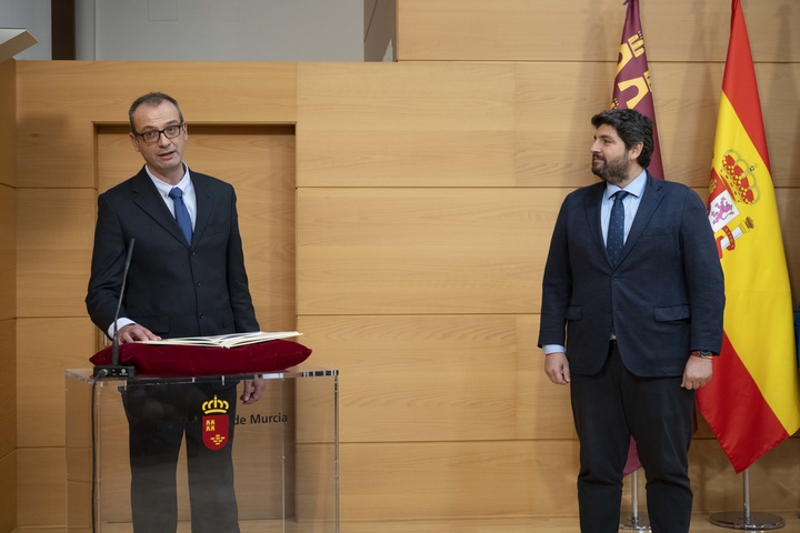 Toma de posesión de Víctor Marín como consejero de Educación, Formación Profesional y Empleo