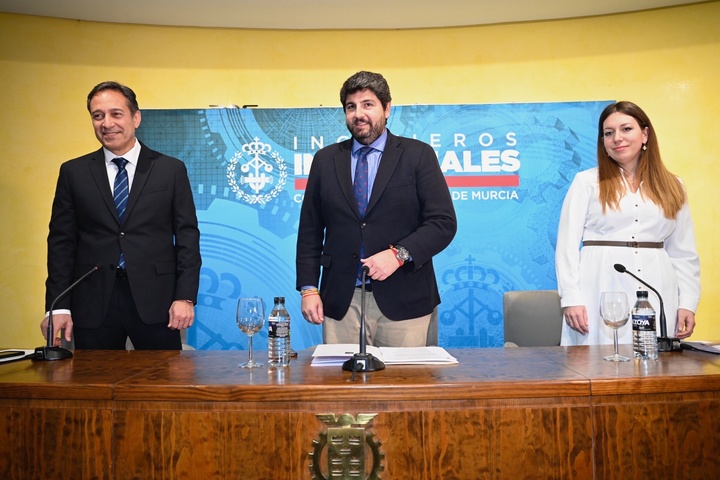 Toma de posesión de la nueva junta de gobierno del Colegio Oficial de Ingenieros Industriales de la Región de Murcia