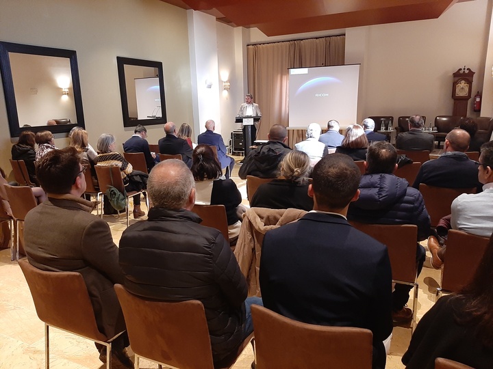 Los alumnos del curso de Porcinotecnia Sostenible y de Precisión de la Comunidad y la UMU comienzan las prácticas en empresas