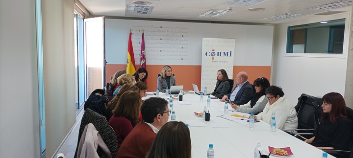 Conchita Ruiz Caballero, durante su reunión con Cermi Región de Murcia (2)