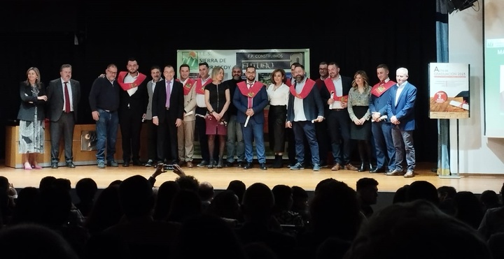Graduación de 63 alumnos del instituto Sierra Carrascoy