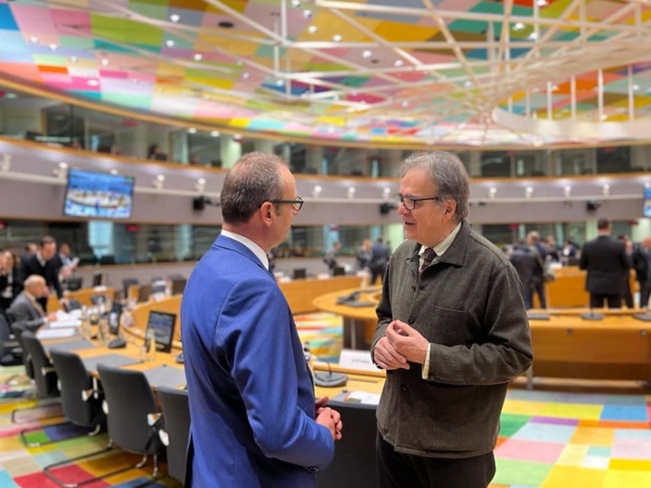 El consejero Víctor Marín participó en el Consejo de Ministros de Educación de la UE junto al ministro de Universidades,  Joan Subirats.