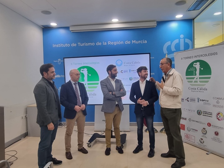 Los directores del Itrem y de Deportes, Juan Francisco Martínez y Francisco Javier Sánchez, respectivamente, junto al organizador del evento, Pedro Soriano, y los representantes de los colegios de Ingenieros Agrónomos, Antonio Campillo, y de Caminos y Puertos, Alfredo Salar de Diego.