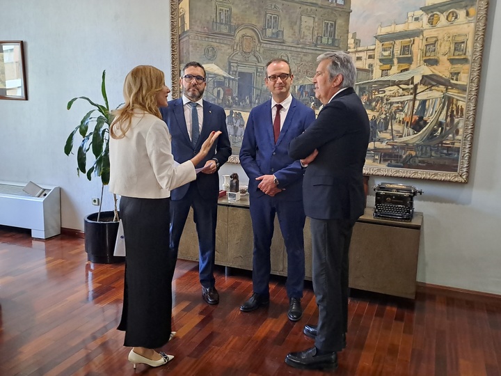 El consejero Víctor Marín durante la presentación de la iniciaitiva (2).