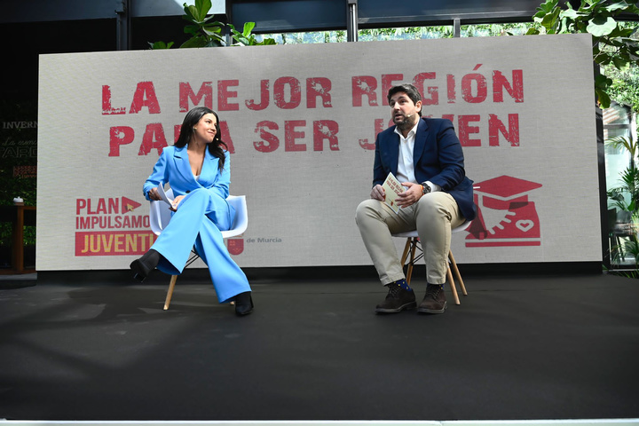 López Miras presenta el 'Plan Impulsamos la Juventud' (3)