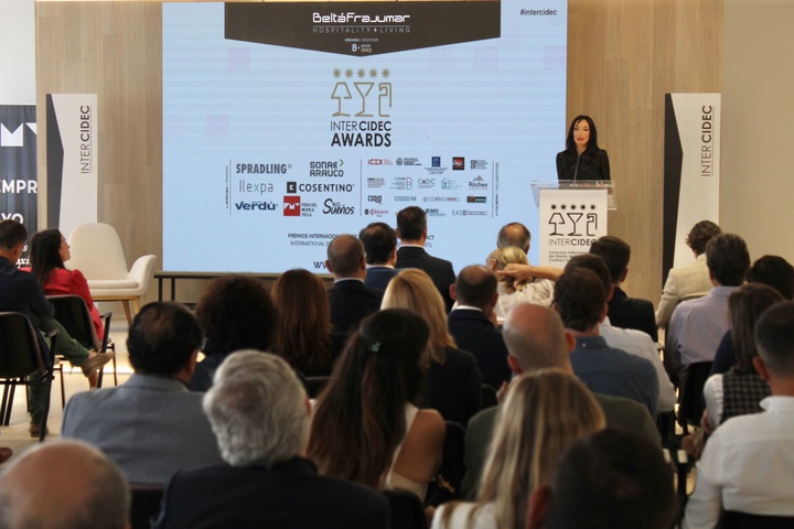 Miguélez presenta en Yecla la VIII edición  de los Premios Internacionales de Diseño 'Intercidec 2023'