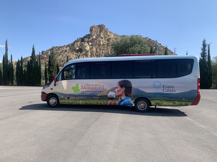El bus del vino de la Región de Murcia retoma sus excursiones a las rutas enoturísticas de Bullas, Jumilla y Yecla el próximo sábado.