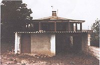 Vista de la casa antes de ser restaurada