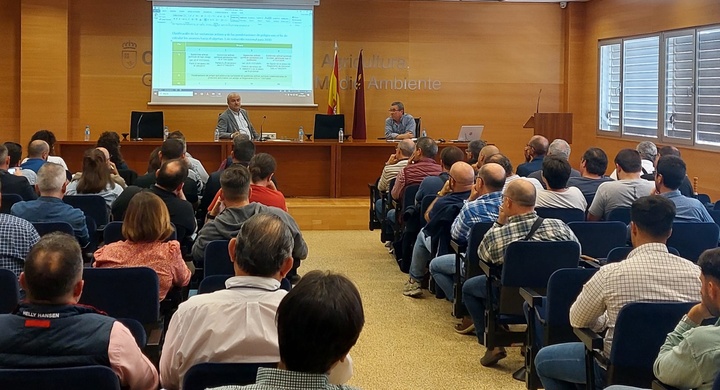 Reunión del secretario general de Agua, Agricultura, Ganadería y Pesca con representantes de productos fitosanitarios