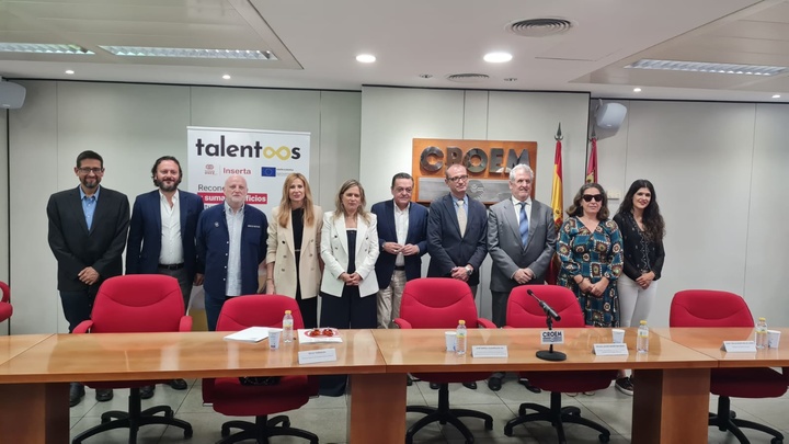 El consejero en funciones de Educación, Formación Profesional y Empleo, Víctor Marín, participó en la presentación del programa 'Talentos' que impulsa la contratación de personas con discapacidad.