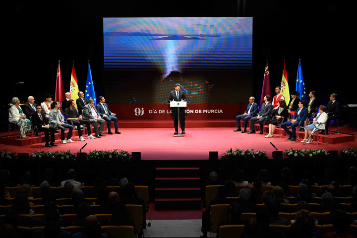 Acto institucional del Día de la Región (2)