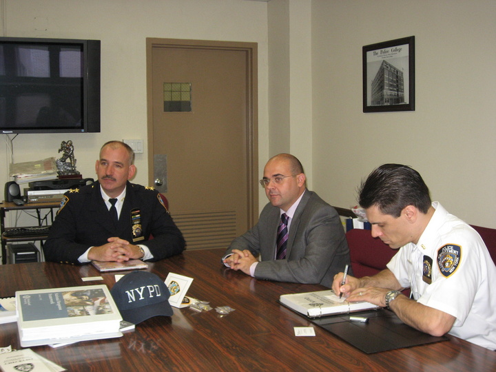 Reunión de Mercader con responsables de Bomberos y Policía de Nueva York (2)