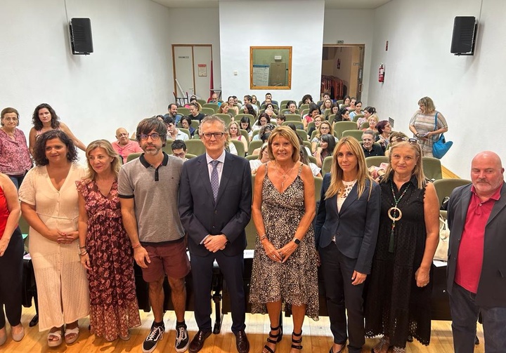 El consejero de Salud inaugura el curso de la Escuela de Diabetes 'Prudencio Rosique'