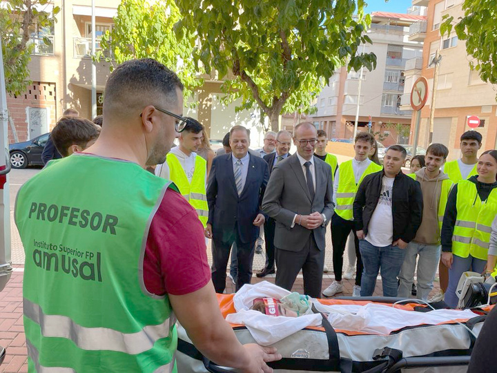 1/3 Visita al Instituto Superior de Formación Profesional Amusal.