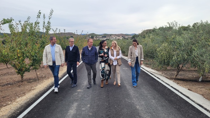 Imagen del artículo La Comunidad concluye las obras de mejora de la accesibilidad y seguridad del camino rural de la Fuente de Juan González en Cehegín