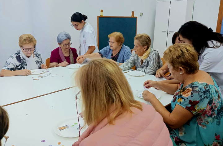 El centro de salud de Sangonera La Verde educa a sus mayores en el autocuidado (2)