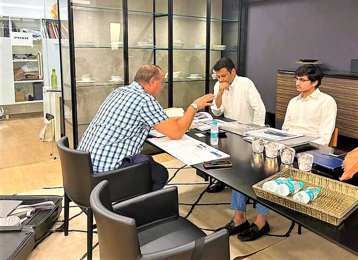 Empresarios de la Región visitan comercios y mantienen reuniones con empresarios locales (2)