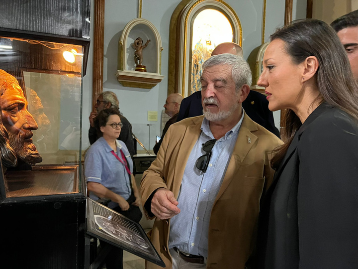 La consejera de Cultura inaugura en Abarán la exposición 'El hombre de la Sábana' en el marco de un congreso sobre la Síndone de Turín