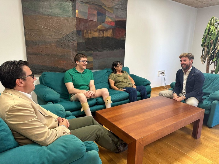 El director general de Deportes se reúne con la nueva presidenta de la Federación de Deportes para Personas con Discapacidad Física