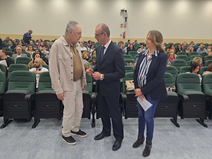 El prestigioso sociólogo canadiense Michael Fullan participa en una jornada sobre liderazgo en la era digital para docentes