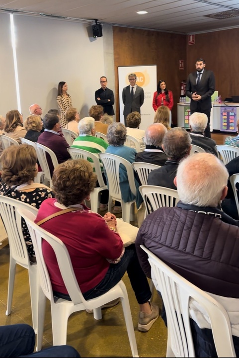 Uno de los talleres impartido en el Encuentro Tecnológico para Mayores (II)