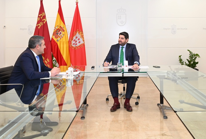 López Miras se reúne con el alcalde de Alcantarilla, Joaquín Buendía