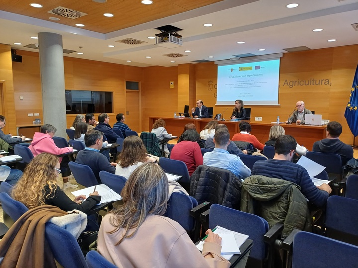 Imagen de la jornada informativa celebrada en la Consejería de Agua, Agricultura Ganadería y Pesca