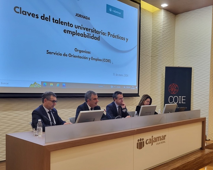 El consejero Juan María Vázquez inaugura junto con el rector de la UMU la jornada 'Claves del talento universitario: prácticas y empleabilidad'