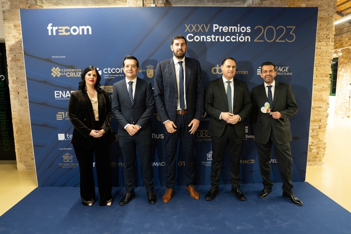 Clausura la gala anual de entrega de los premios Frecom/2