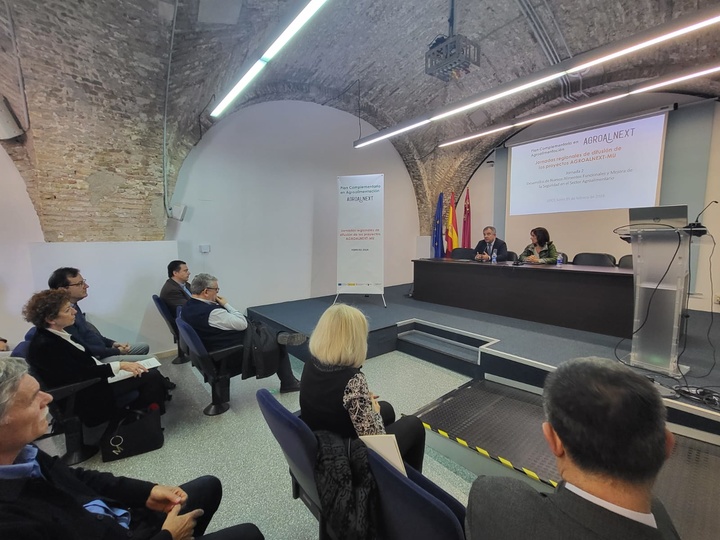 El consejero de Medio Ambiente, Universidades, Investigación y Mar Menor, Juan María Vázquez, inaugura la II Jornada de exposición de proyectos del Plan Complementario en Agroalimentación Agroalnext Región de Murcia.