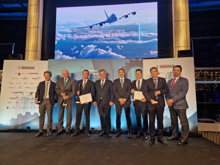 Juan María Vázquez destaca que "los ingenieros industriales son el motor de la transformación en nuestra industria" en la entrega de los I Premios ESG-Industria Región de Murcia (1)