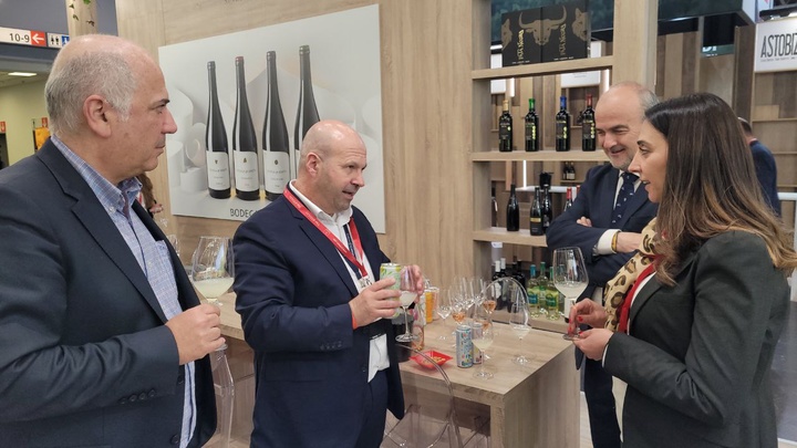 Imagen del artículo 26 bodegas de la Región promocionan sus vinos en la Feria ProWein de Düsseldorf para abrir nuevos mercados