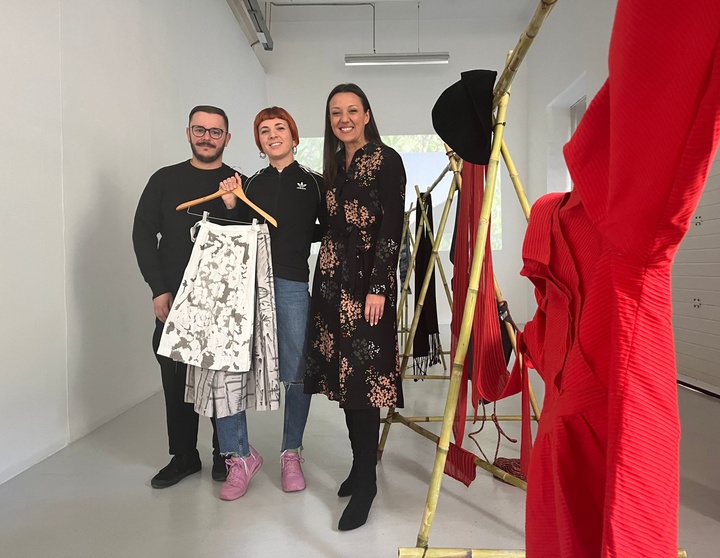 Imagen del artículo La diseñadora Alexandra Cánovas del Rey expone en el Centro Párraga su investigación y reinterpretación del traje regional huertano